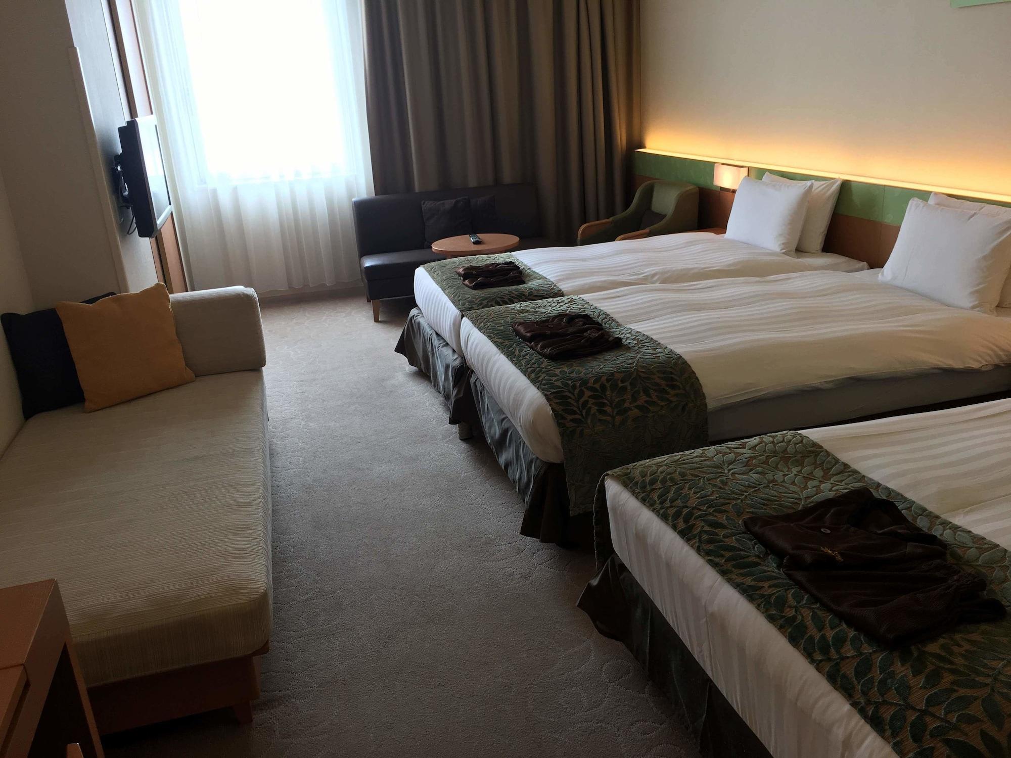 Urayasu Spa & Hotel Maihama Eurasia מראה חיצוני תמונה
