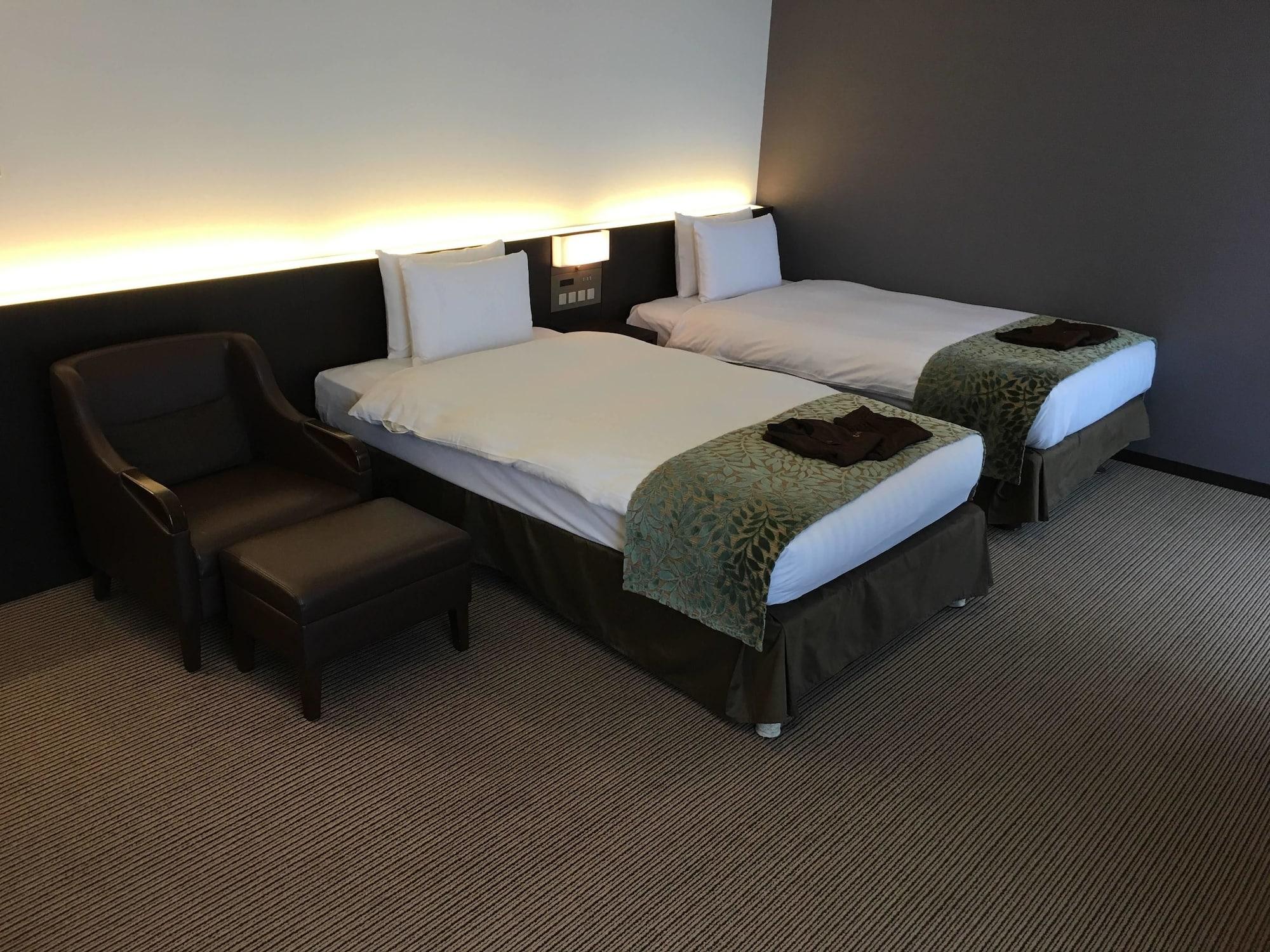 Urayasu Spa & Hotel Maihama Eurasia מראה חיצוני תמונה