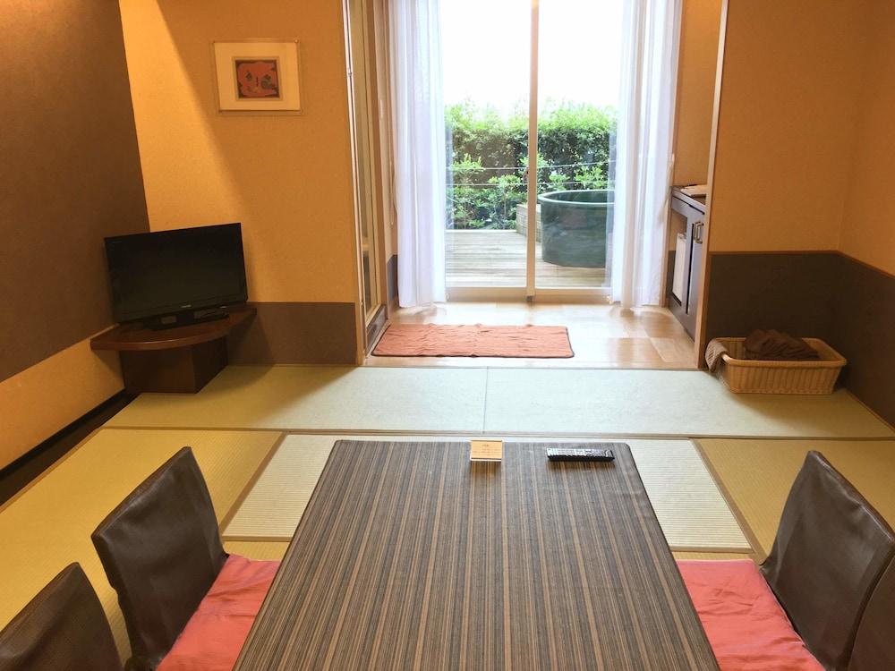 Urayasu Spa & Hotel Maihama Eurasia מראה חיצוני תמונה