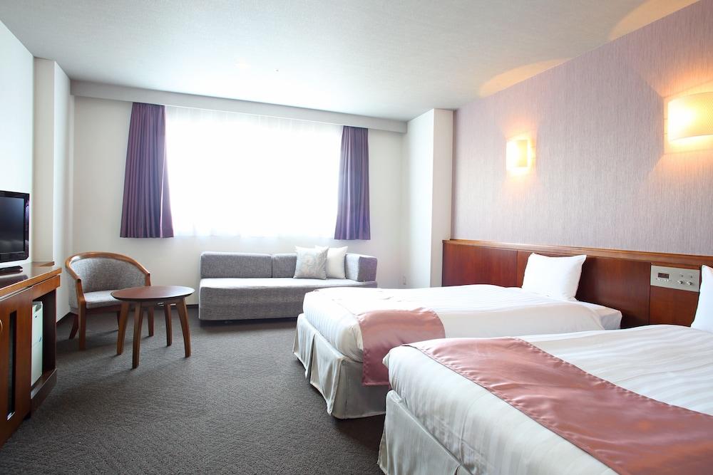 Urayasu Spa & Hotel Maihama Eurasia מראה חיצוני תמונה