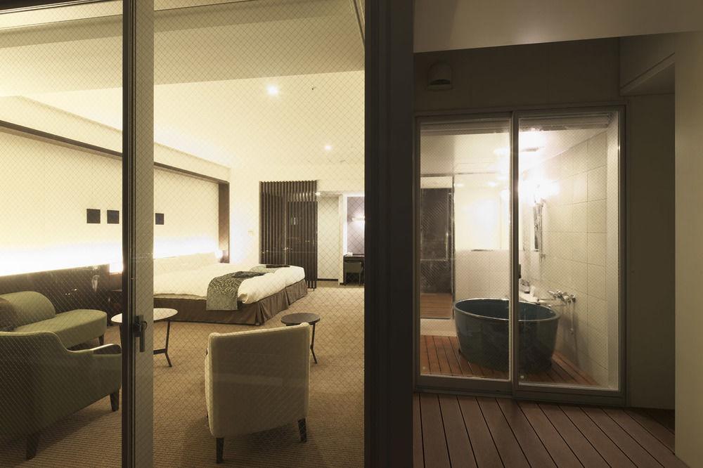Urayasu Spa & Hotel Maihama Eurasia מראה חיצוני תמונה