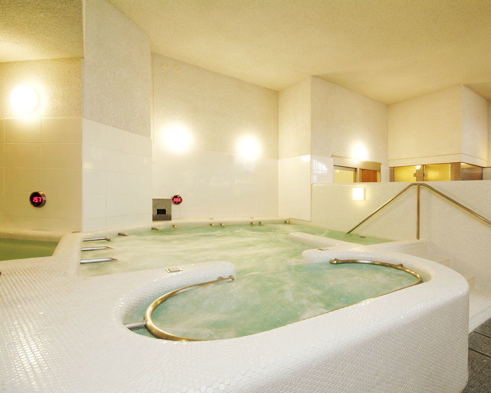 Urayasu Spa & Hotel Maihama Eurasia מראה חיצוני תמונה