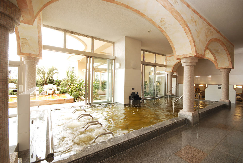 Urayasu Spa & Hotel Maihama Eurasia מראה חיצוני תמונה