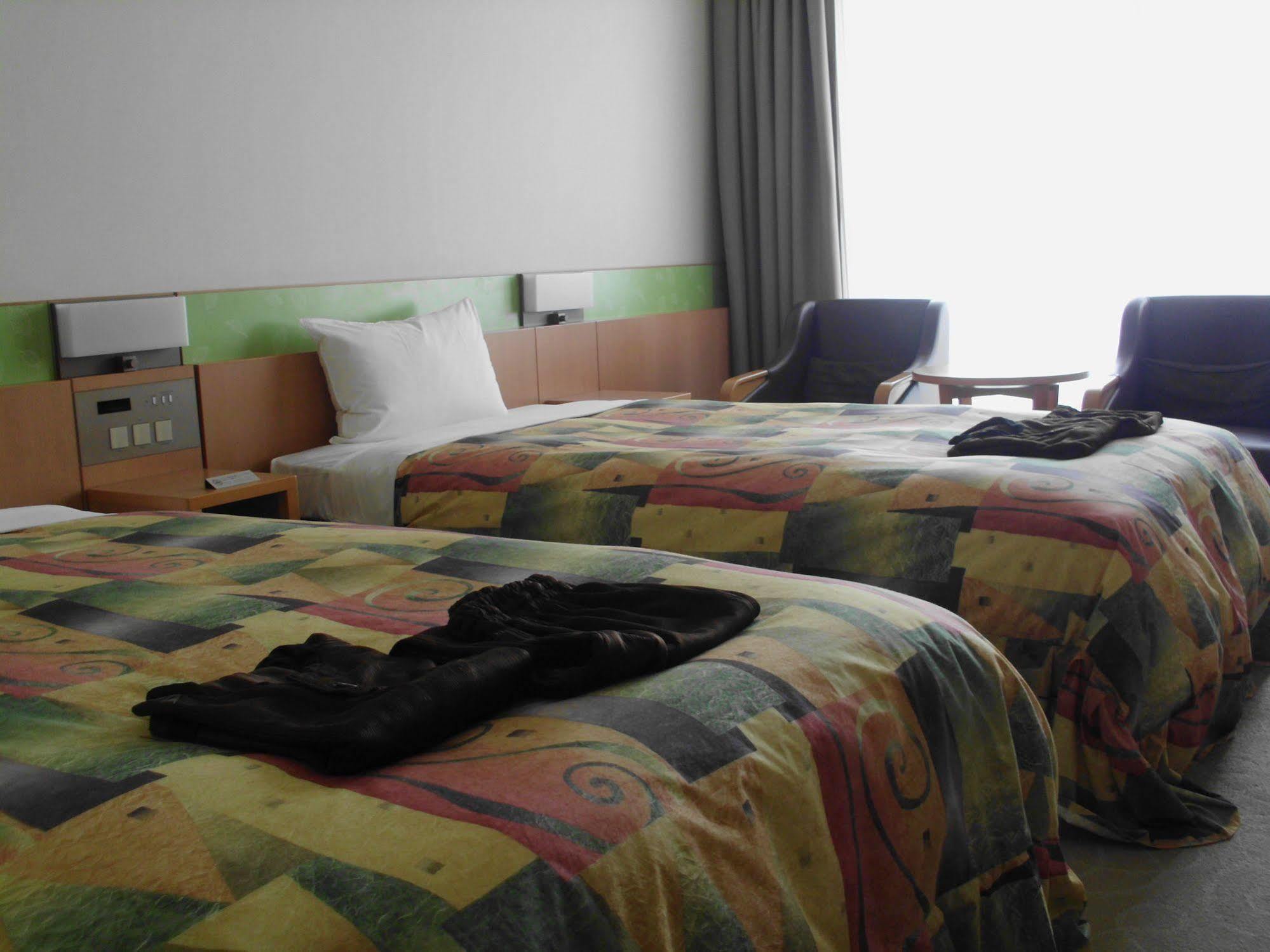Urayasu Spa & Hotel Maihama Eurasia מראה חיצוני תמונה