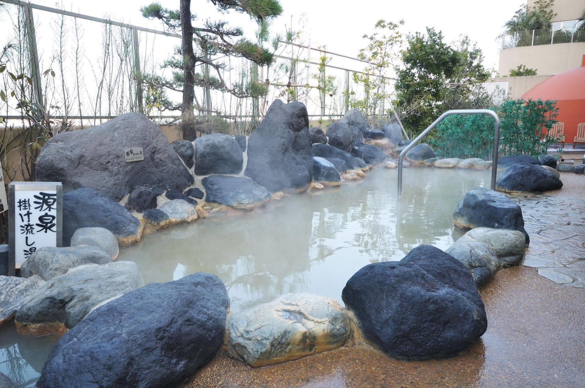 Urayasu Spa & Hotel Maihama Eurasia מראה חיצוני תמונה